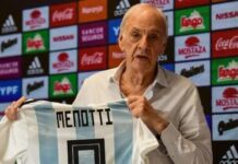 Muere César Luis Menotti, al que en México se le quería tanto. Muere César Luis Menotti, famoso entrenador de futbol