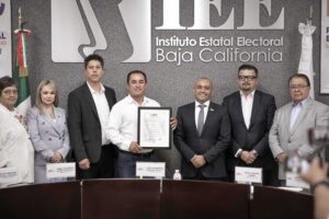 José Luis Dagnino recibio su constancia de mayoría como alcalde electo de San Felipe