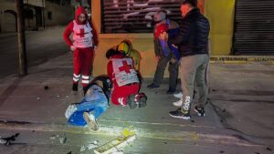 Joven derribó muro y cayó metros en bulevar Casa Blanca
