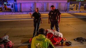 Automovilista atropelló a persona en vía rápida de Tijuana y huyó