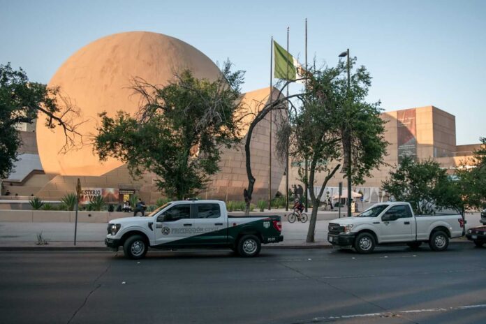 Murió trabajador al caer de una escalera al interior del CECUT