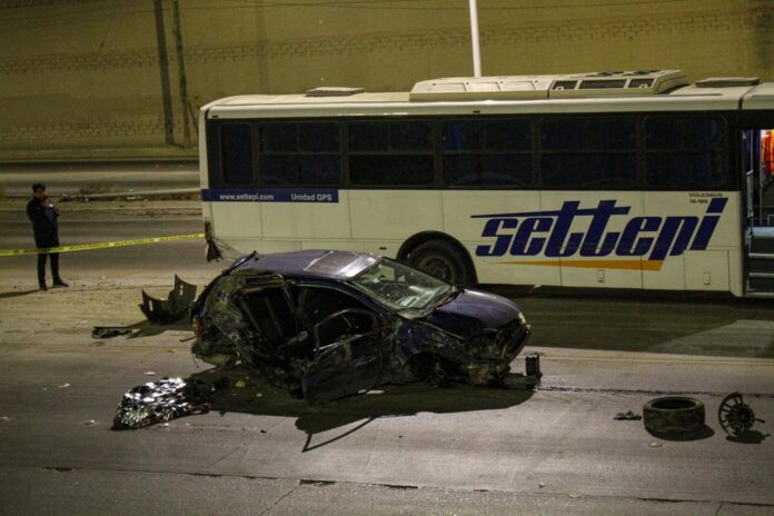 Accidente en bulevar 2000 entre Honda y camión Settepi