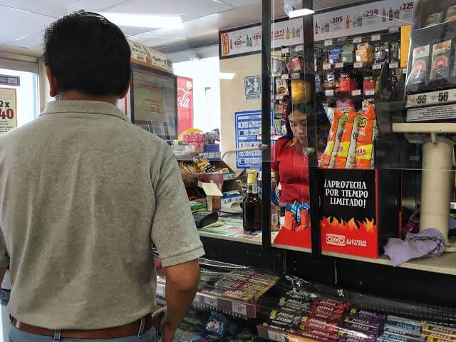 Clientes BBVA ya pueden hacer retiros de dinero sin tarjeta en Oxxo Clientes BBVA ya pueden hacer retiros de dinero sin tarjeta en Oxxo