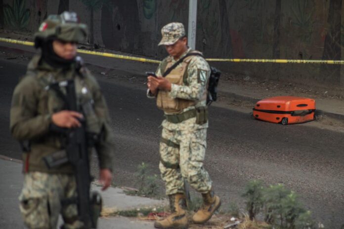 Encuentran cuerpo de una mujer en una maleta