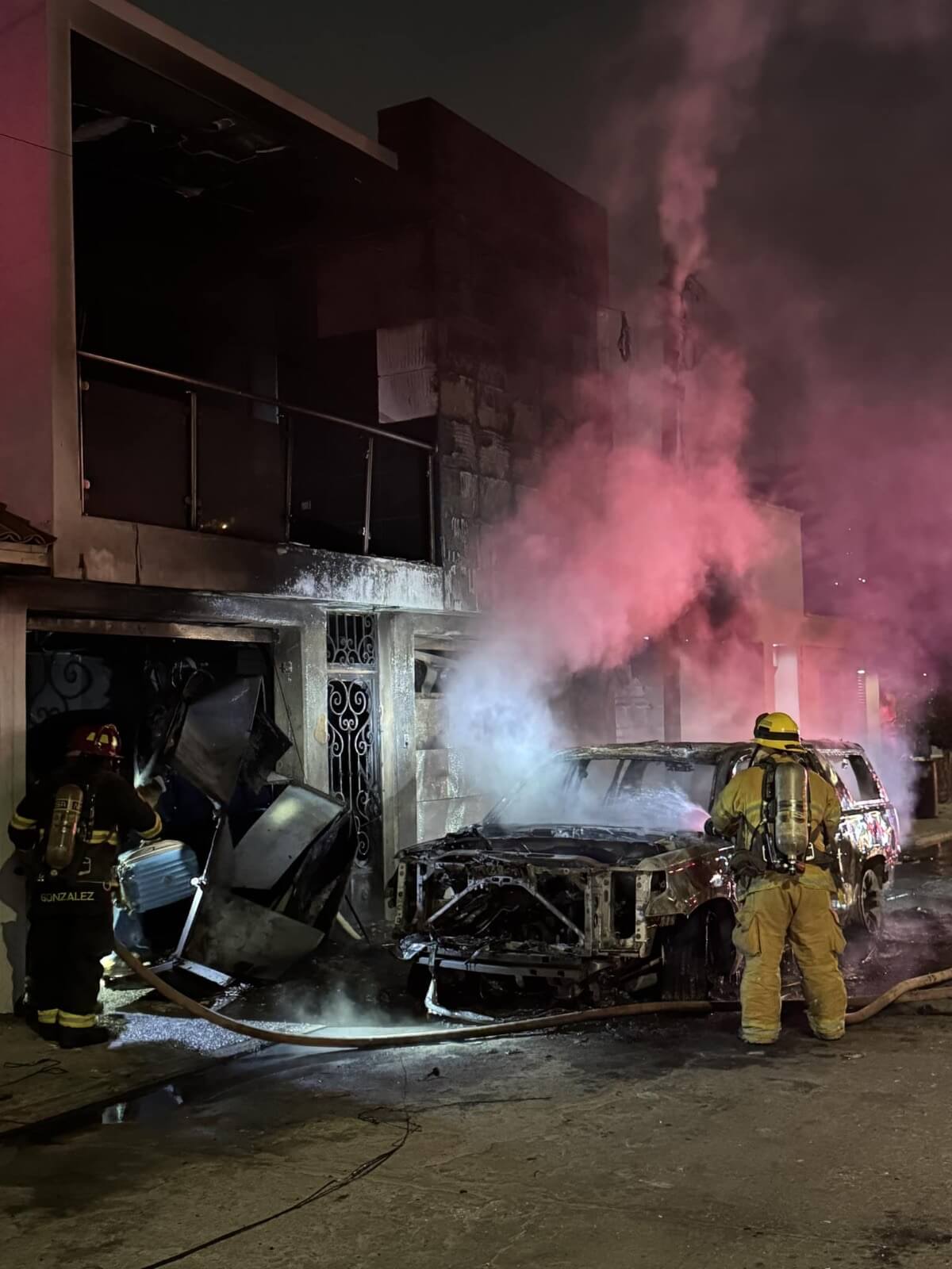 Alcalde de Tecate sufrió atentado esta madrugada en su domicilio.