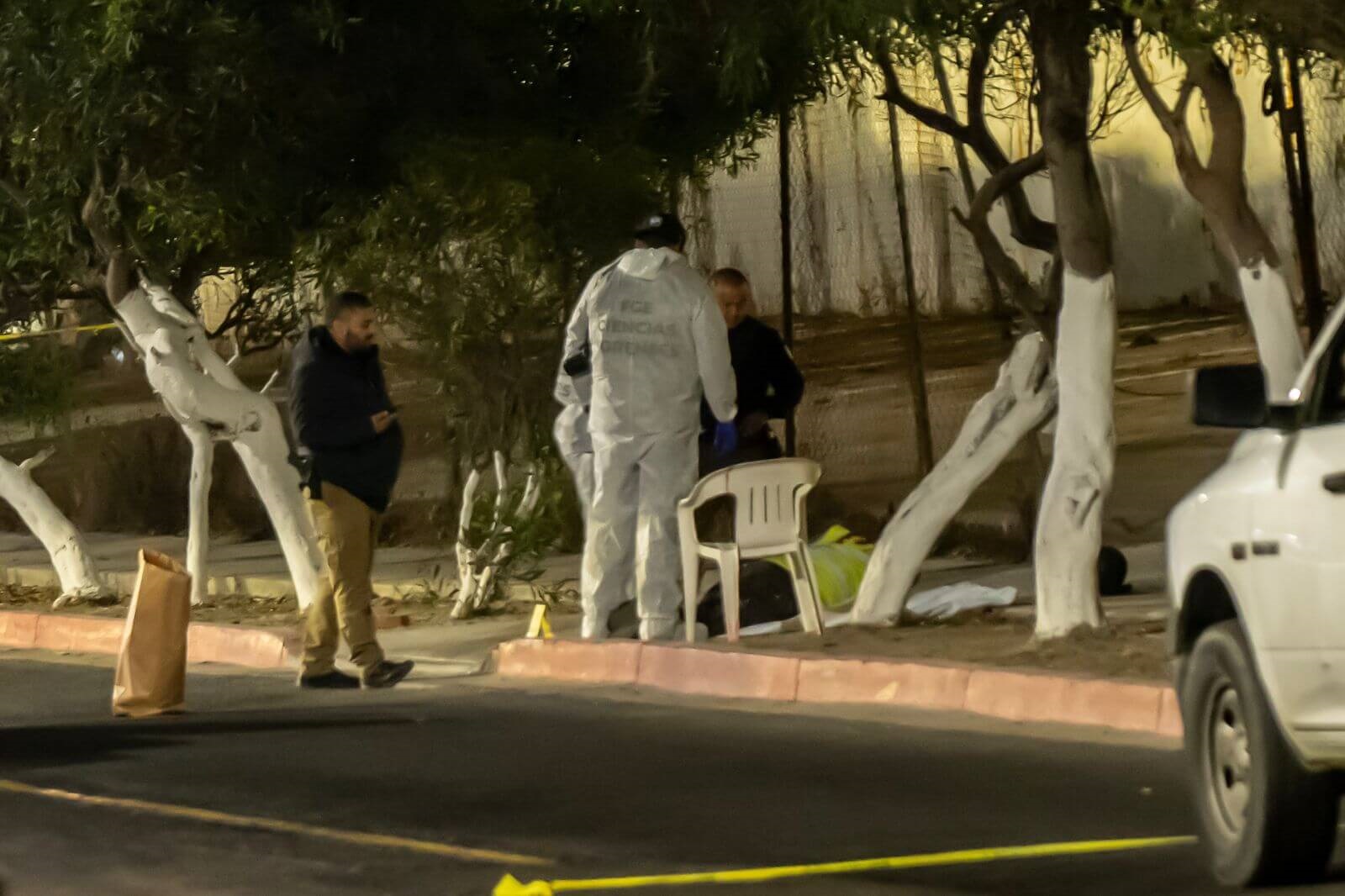 Mataron a quien cuidaba la calle entre el muro y plaza monumental de Playas de Tijuana, BC