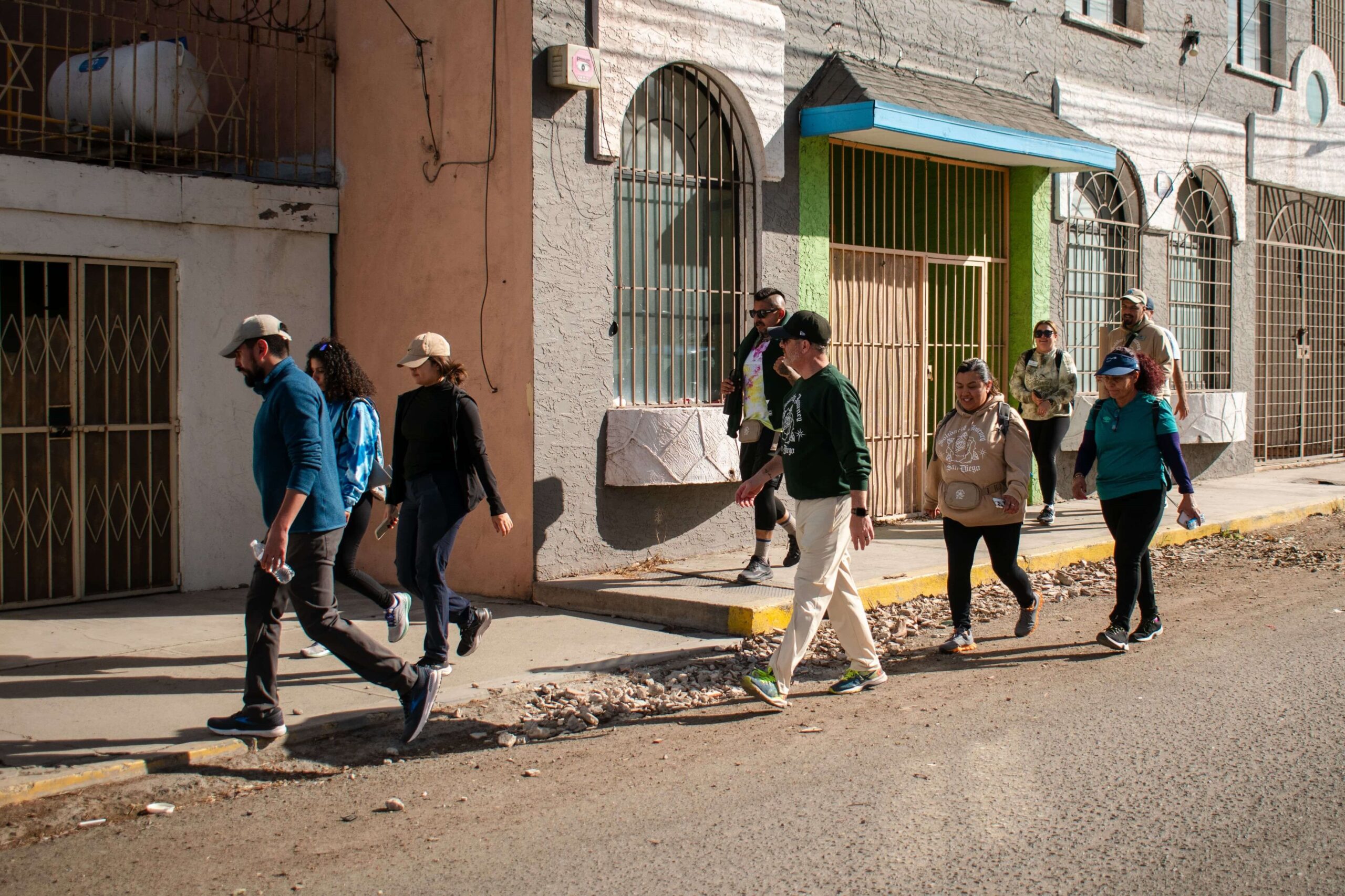 Realizaron caminata binacional para concientizar sobre juventudes en situación de calle en Tijuana