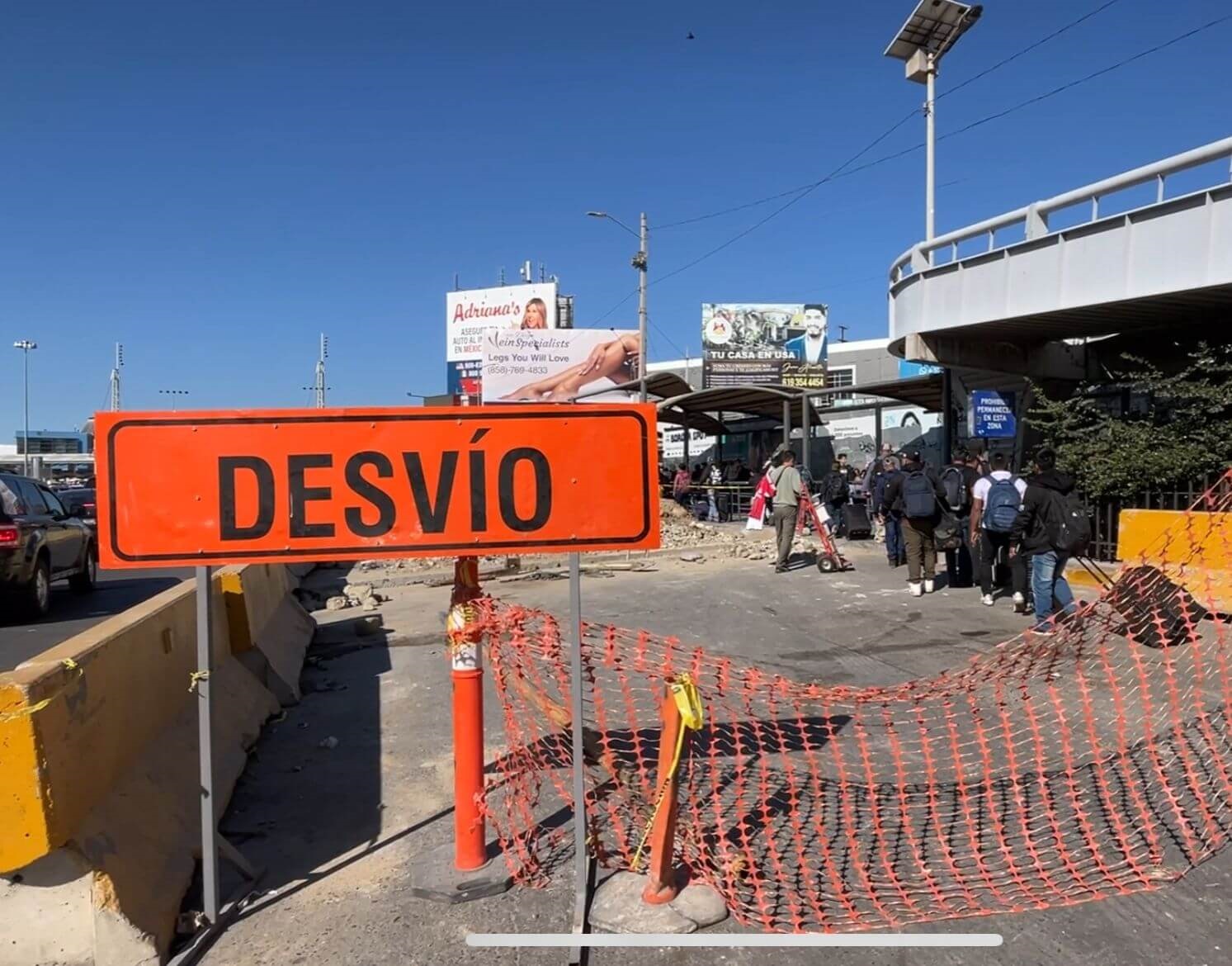 reparan alcantarilla en la garita peatonal de San Ysidro.