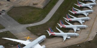 American Airlines suspendió vuelos en todo EUA previo a la Nochebuena.