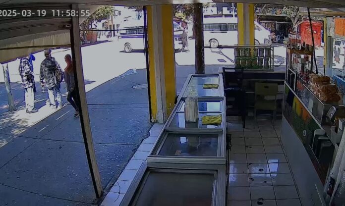 Niña atropellada por taxista.