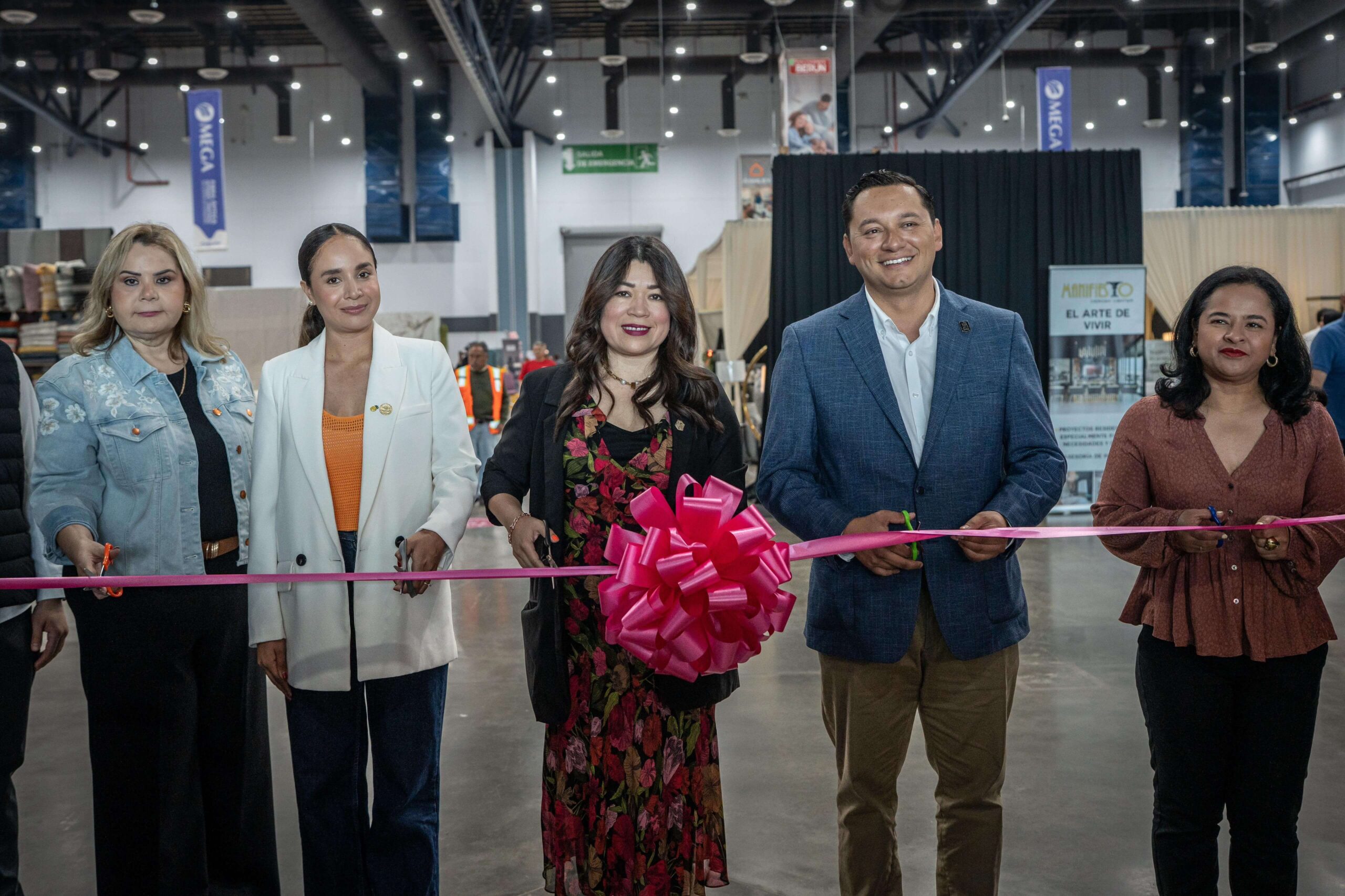 Con éxito se llevó a cabo la Expo Mueble en Rosarito este fin de semana.