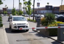 Realizarán operativos en plazas comerciales para supervisar estacionamientos.