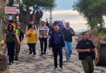 Alcaldesa de Rosarito reabrió el paso en avenida de Terrazas del Mar.