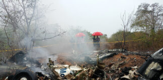 Avioneta turística se estrella en Kenia dejando 11 fallecidos.