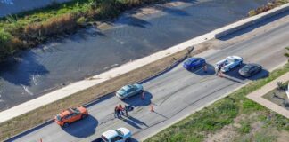 Fogatas dentro de las tuberías han provocado socavones en Tijuana.