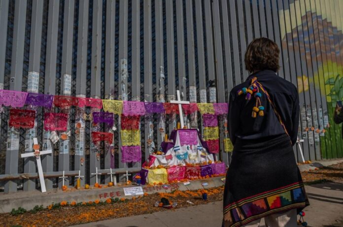 altar muro fronterizo