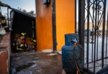 Otra vez Bomberos de Tijuana fueron héroes al rescatar a un hombre.