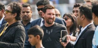 Lionel Messi no jugó en su visita a la India y provoca disturbios.
