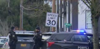Se repite la historia: otro agente de CBP disparó a una pareja en Portland.