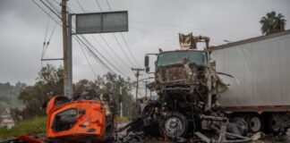 Camión se quedó sin frenos sobre el Cuauhtémoc Sur de Tijuana.
