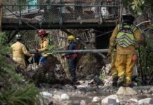 Encuentran sin vida a hombre arrastrado por corriente en El Tecolote, su hija fue rescatada con vida.
