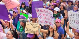 Marcha del 8M llenó las calles de la Ciudad de México con miles de mujeres exigiendo justicia y derechos.