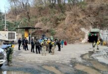 Refuerzan operativo de rescate de cuatro mineros atrapados en Sinaloa.