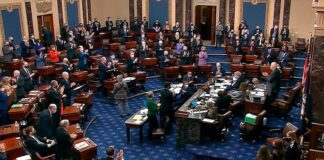Senado de EUA rechazó limitar poderes de guerra de Trump contra Irán en votación partidista.