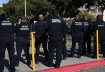 Analizan incluir a hijos con discapacidad en pensiones de policías en Tijuana.