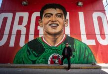 Rinden homenaje a Gil Mora con un mural en la garita más transitada del mundo.