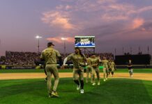 Miller hace historia en México y Padres remontan ante Diamondbacks.