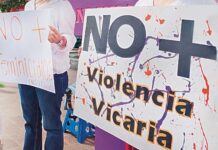 Madre acusó a policía de Tijuana de impedirle ver a su hijas pese a tener la custodia legal.