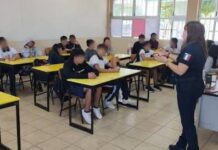 Ayuntamiento ofrece pláticas preventivas en escuelas tras amenazas recientes en preparatorias de Tijuana