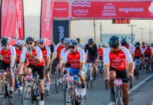 Ciclistas de varios países participan en el Desafío Ensenada.