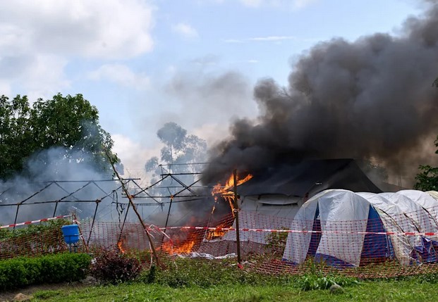 Incendio carpas médicas ébola Congo