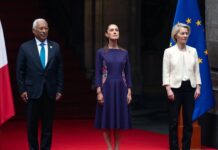 Claudia Sheinbaum recibe a delegación de la Unión Europea en Palacio Nacional.