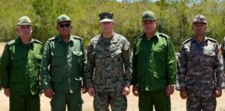 Mandos militares de Estados Unidos y Cuba dialogan en Guantánamo.