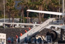 Avión militar trasladó a españoles con hantavirus a Madrid.