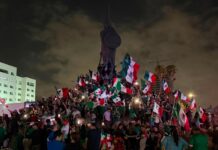 Miles de aficionados celebraron en Tijuana el pase de México a octavos de final.