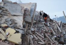 Una fuerte réplica sísmica reaviva el temor en Venezuela.