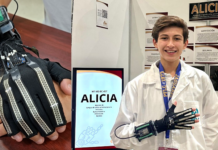 Estudiante de Tijuana competirá en África con guante robótico que traduce lengua de señas