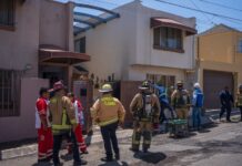 Fuga de gas e incendio en tubería provocó la evacuación de cinco viviendas en Tijuana.