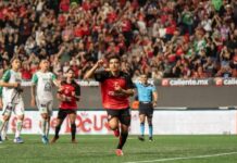 Gilberto Mora le dio la victoria a Xolos con gol de penal ante León.