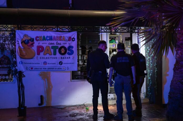 Incendio bazar Playas de Tijuana .