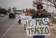 Vecinos de Otay protestan contra la construcción del segundo viaducto elevado.
