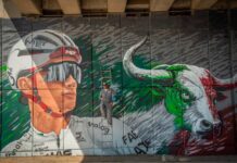 Plasman en un mural de Ensenada la histórica hazaña de Isaac del Toro en el Tour de Francia.