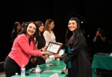 Escuela Normal del CUT gradúa a la nueva generación de docentes en Tijuana.