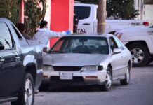 Pese a fuerte operativo, aparece otro cuerpo en vehículo abandonado en Tijuana. Cuerpo en auto en Lomas de Agua Caliente
