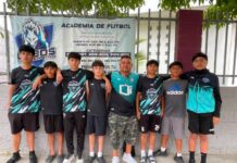 Jóvenes futbolistas denuncian presunto fraude y solicitan apoyo para competir en Colombia.