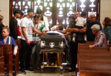 Así de peligroso puede ser el boxeo. Despidieron al Lobito Torres en Mexicali.